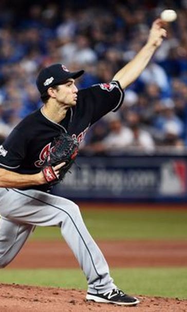 Indians fans pitch in with wedding gifts for rookie Merritt